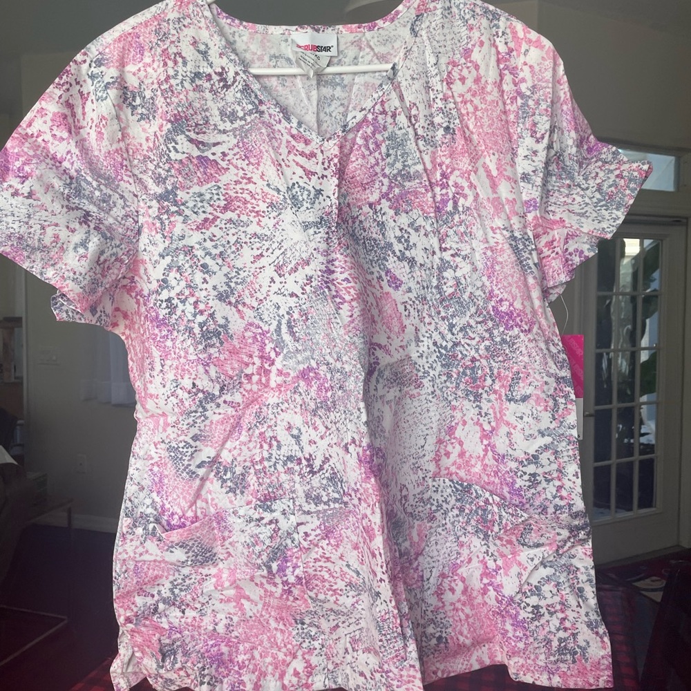 Scrub top